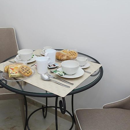 Antonietta De Pace Rooms By Napoli Milionaria B&B 外观 照片